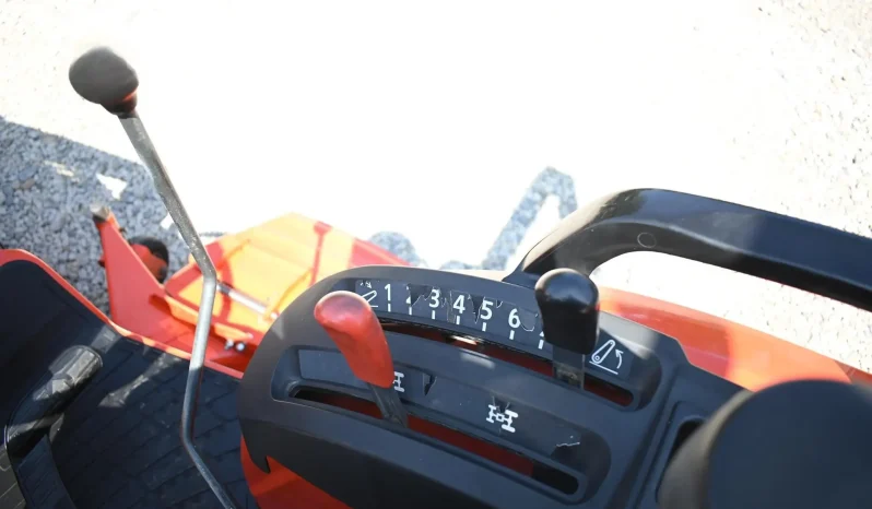 
								2014 Kubota B2650HSD Loader, Backhoe, 60″ Mower Deck full									