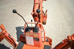 
										2014 Kubota B2650HSD Loader, Backhoe, 60″ Mower Deck full									