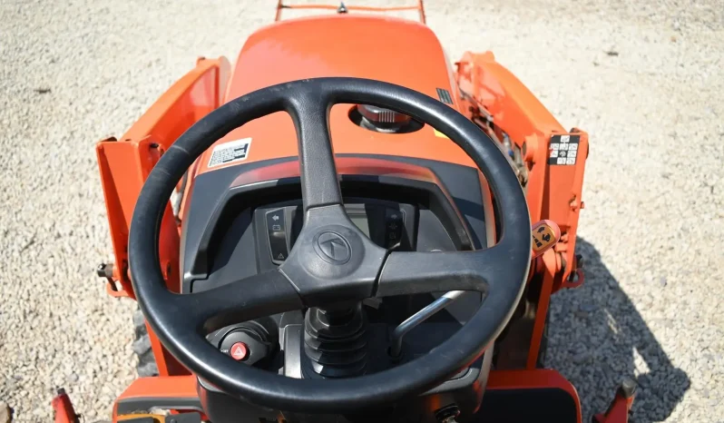 
								2014 Kubota B2650HSD Loader, Backhoe, 60″ Mower Deck full									
