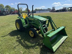2015 John Deere 3038E Tractor 4WD Loader
